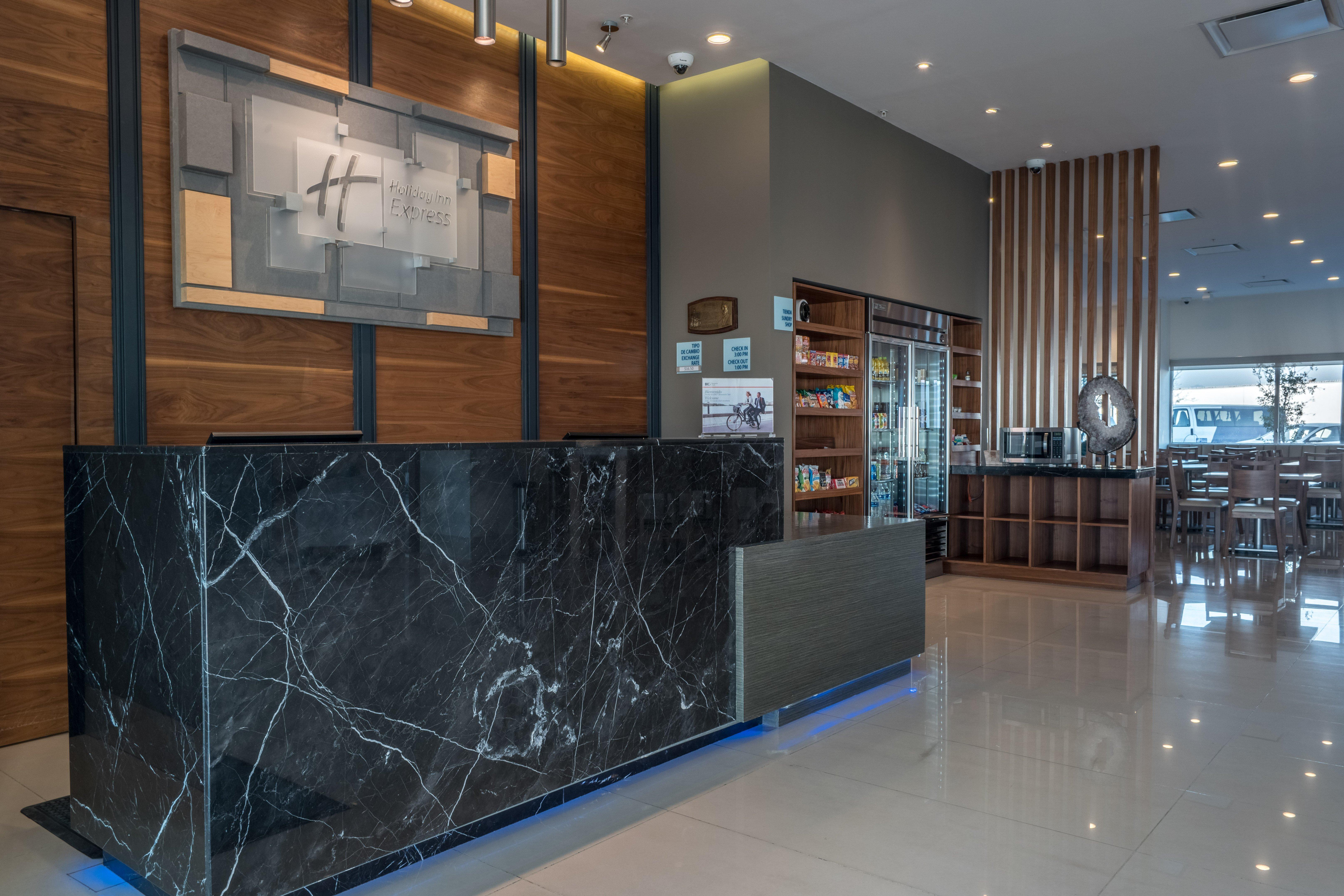 Holiday Inn Express & Suites Silao Aeropuerto Terminal By Ihg Bagian luar foto