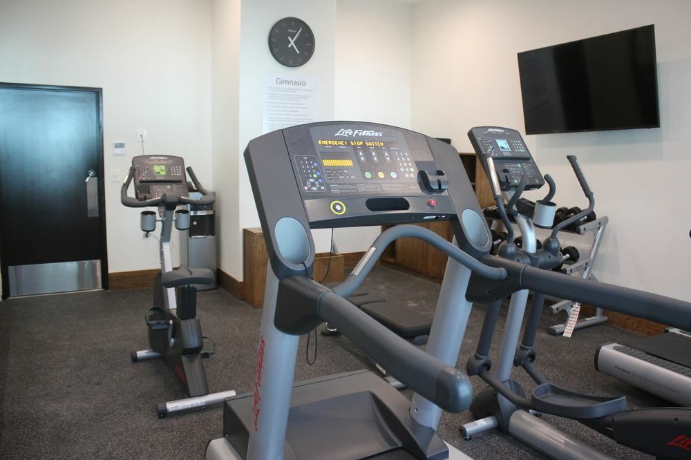 Holiday Inn Express & Suites Silao Aeropuerto Terminal By Ihg Bagian luar foto