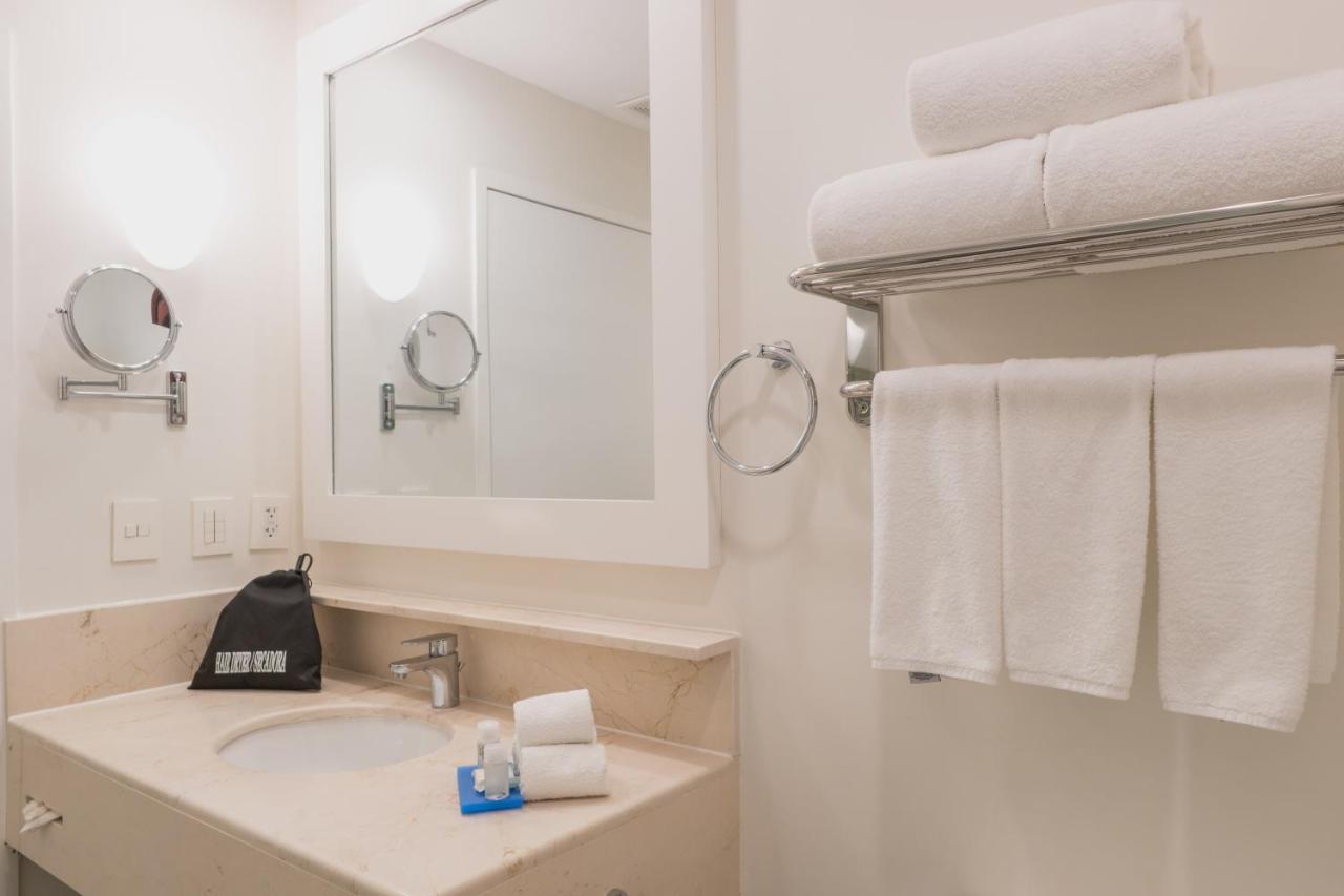 Holiday Inn Express & Suites Silao Aeropuerto Terminal By Ihg Bagian luar foto